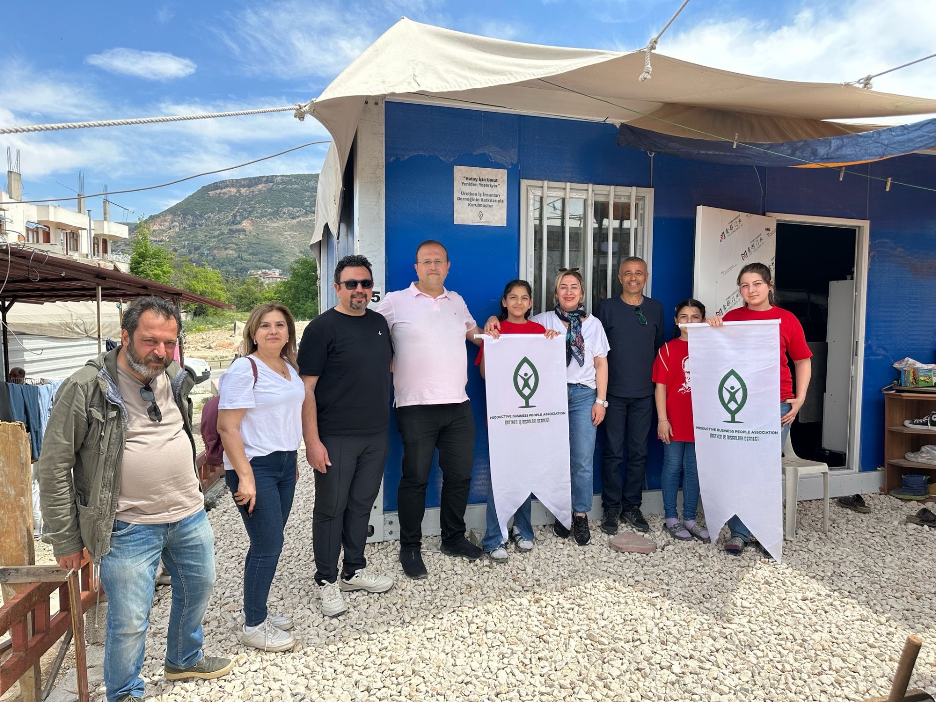 hatay valiliği ile ortaklaşa düzenlediğimiz yanmış konteynerlar içini tamamlama projesi